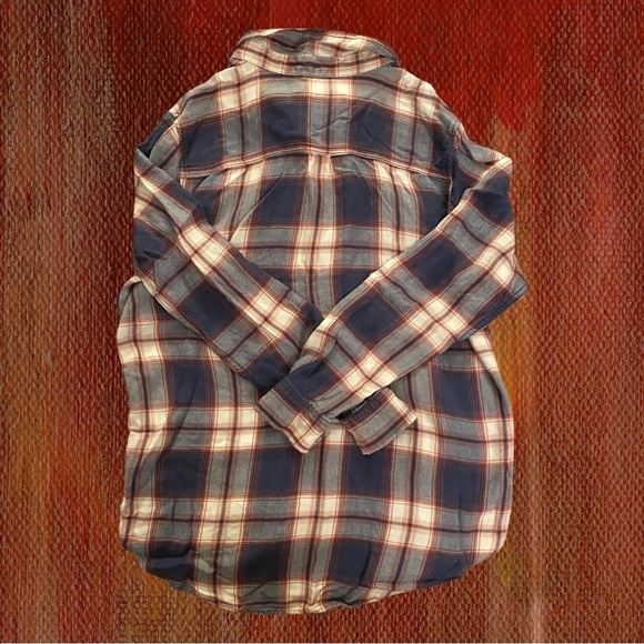 MOSSIMO SUPPLY CO Women’s Button Up Flannel Shirt - Picture 2 of 11